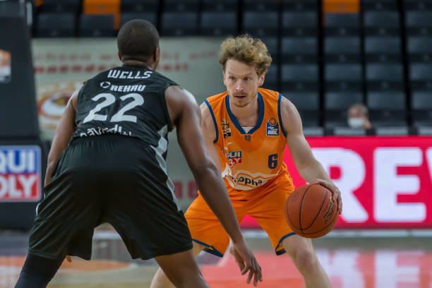 仅是两位顶 仅是两位顶